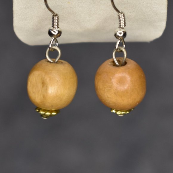 🔥 3/$15 NWT Wood Bead Dangle Earrings - Picture 2 of 8